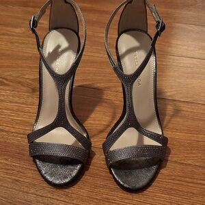 Pelle Moda Glittery Pewter Heels